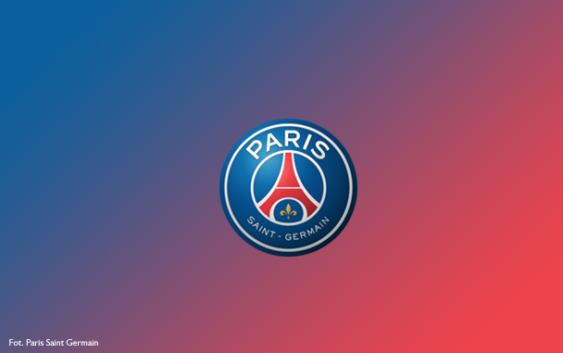 W Paryżu nadal dbają o modną odzież