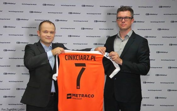 Cinkciarz nie zwalnia tempa