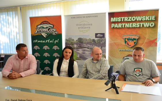 Zastal buduje klub z deweloperem