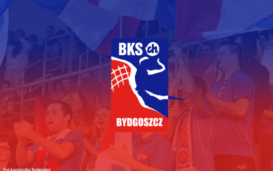 Zawodnicy Łuczniczki z nowymi autami Toyoty